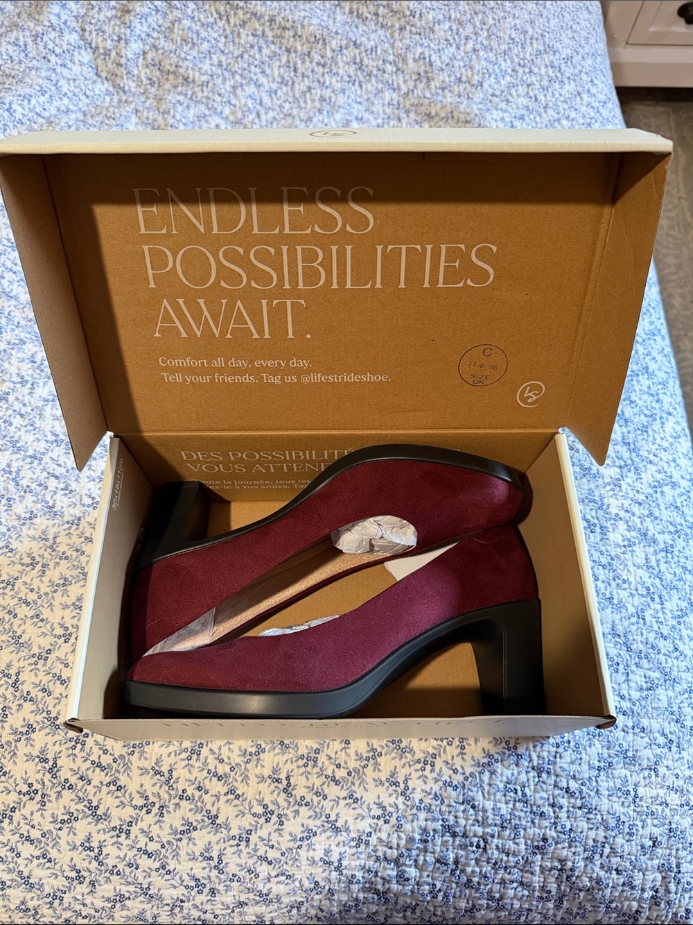 Life Stride Womens Burgundy Suede Block Heel Pumps